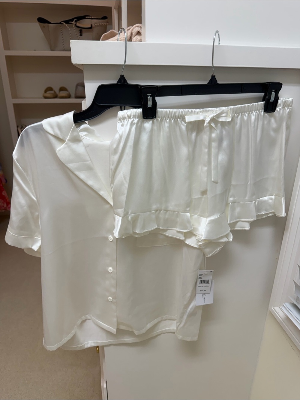 Silky Cream Short Sleeve Pajama Set with Ruffle Shorts - M